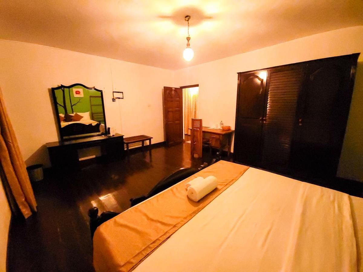 Notre Dame D'Arcadia Hotel Nuwara Eliya Buitenkant foto